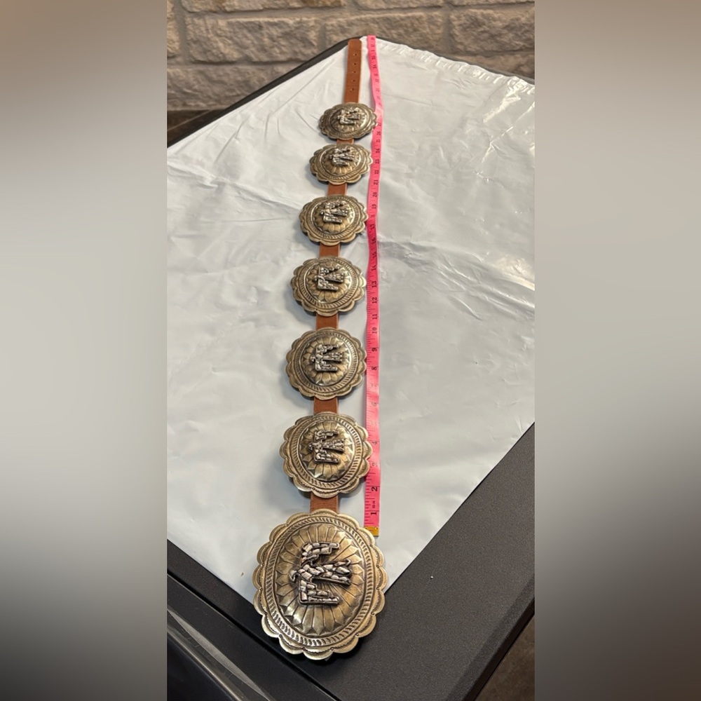Rodeo Quincy - Barbosa Thunderbird Silver and Brown Concho Belt - Picture 4 of 16